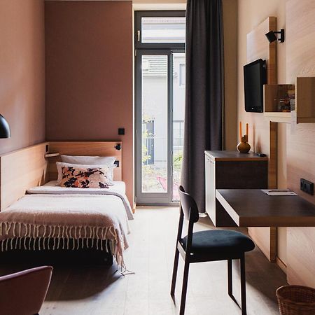 Hotel Stadthaus แอร์ลังเงิน ภายนอก รูปภาพ