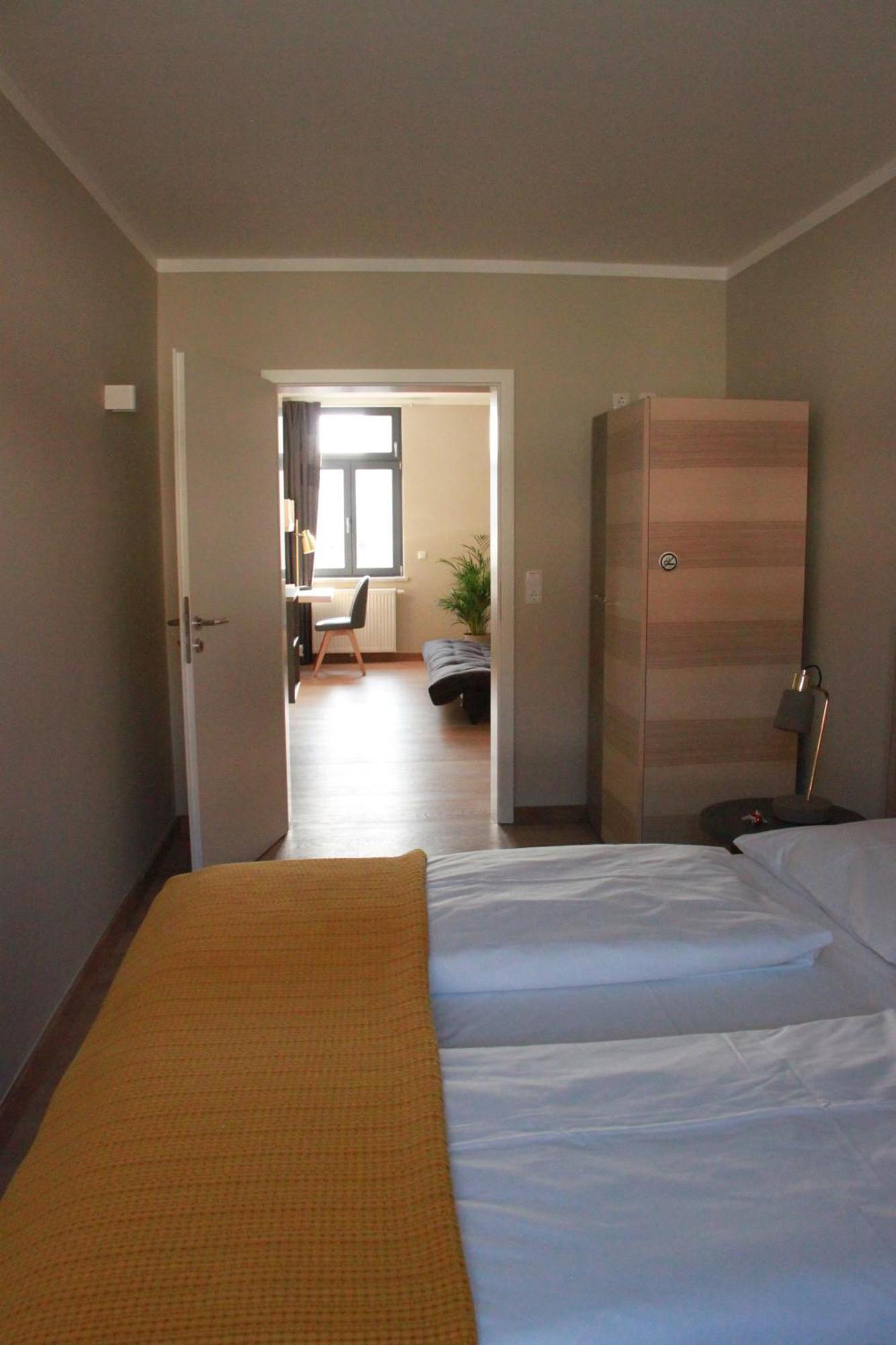 Hotel Stadthaus แอร์ลังเงิน ภายนอก รูปภาพ